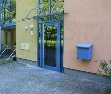 Im besten Alter eine Wohnung bei VIVAWEST - Wohnen ab 60. - Photo 4