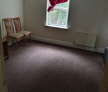 6 Bed Semi-Detached House, Schuster Road, M14 - Photo 3