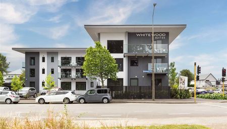 Executive Fully Furnished Apartment in Stylish Whitewood Complex - Photo 2