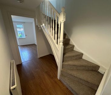 3 bedroom mews to rent - Photo 6