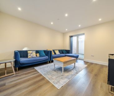 5 bedroom semi-detached house to rent - Photo 1