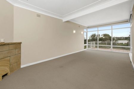 Tranquil Family Home with Ocean Views - Photo 5