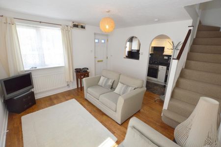 1 bedroom end of terrace house to rent - Photo 2