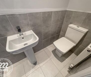 Canberra Avenue - Warrington - WA2 - Photo 4