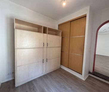 Location Appartement 2 pièces 62m² - Photo 3