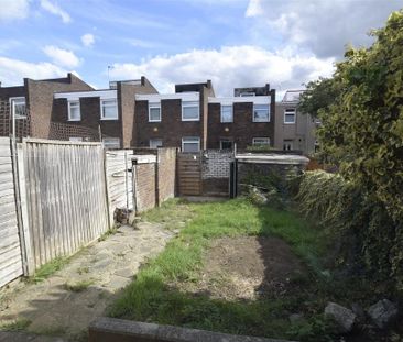 3 bedroom terraced house to rent - Photo 2