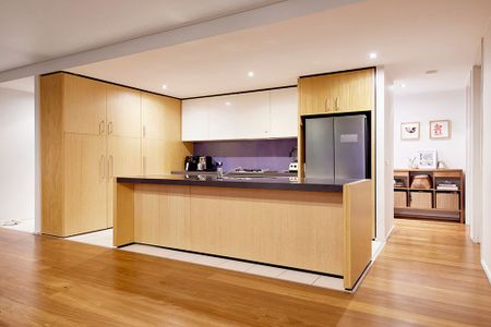 Discover modern sophistication in the heart of Camperdown - Photo 4