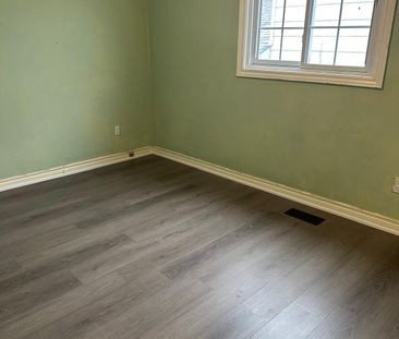 For Lease - 151 Morton Way Unit# Front unit, Brampton, Ontario - Photo 1