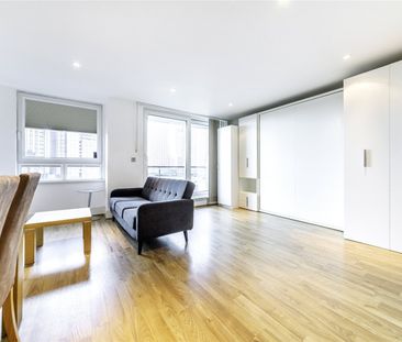 St. George Wharf, London, SW8 - Photo 4