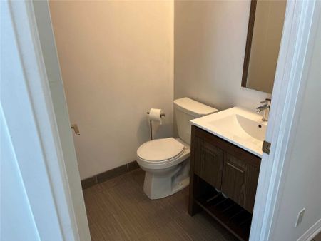 For Lease - 30 Meadowglen Place Unit# 607, Toronto, Ontario - Photo 3