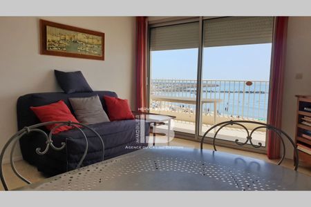 T3 vue sur le port, la mer et la plage - Photo 2