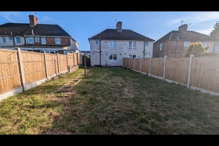 3 Bed Semi-Detached House, Stonesby Avenue, LE2 - Photo 2