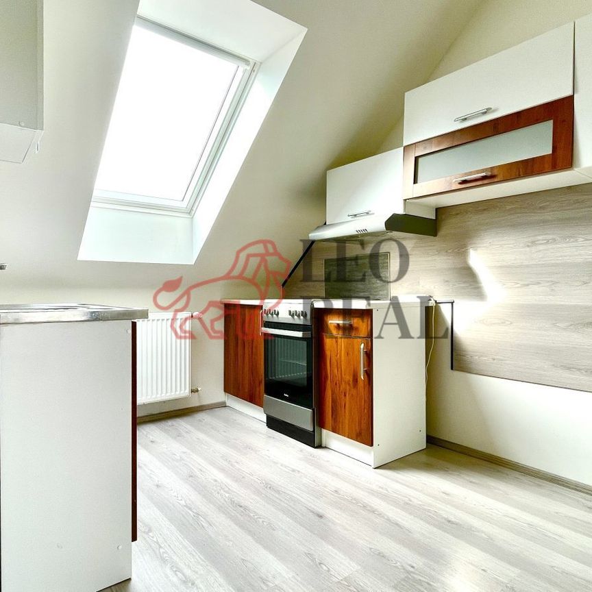Pronájem bytu 1+1 20 m², Na Návsi 529, Uherské Hradiště - Fotografie 1