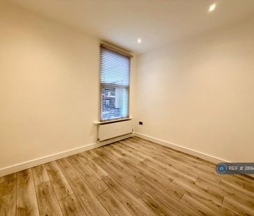 2 bedroom maisonette to rent - Photo 6