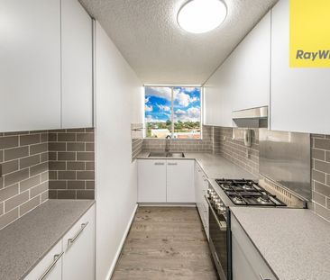 ONE BEDROOM UNIT IN THE HEART OF GRANVILLE! - Photo 1