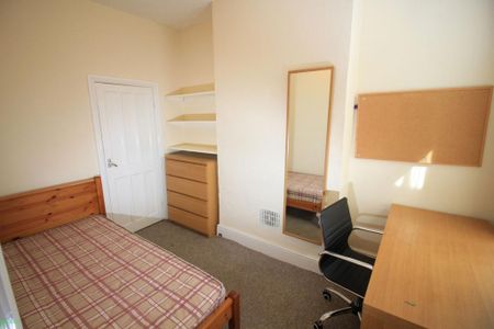 3 bedroom terraced house to rent - Photo 5