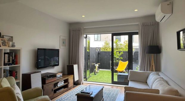 Modern & Low-Maintenance Living in the Heart of Ellerslie - Photo 1