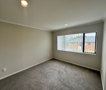 This Property is a Must to View&excl; - Photo 1