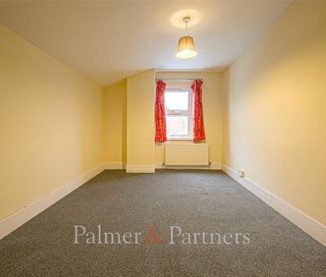 4 bedroom terraced house to rent - Photo 5