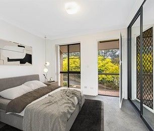 Three-bedroom Townhouse in Prime Wollstonecraft Location - Photo 2