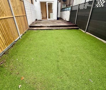 3 Bed Terraced House, Lakehall Road, CR7 - Photo 4