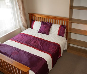 3 Bed Terraced House, Queensland Ave, CV5 - Photo 1