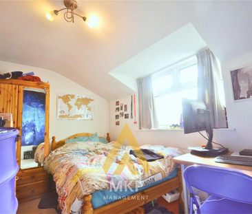 4 bedroom semi-detached house to rent - Photo 4
