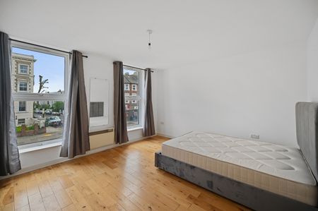 1 Bed Flat, London, W12 - Photo 2