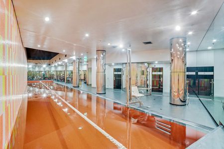 Fully Furnished Luxury One-Bedroom Apartment - Photo 5