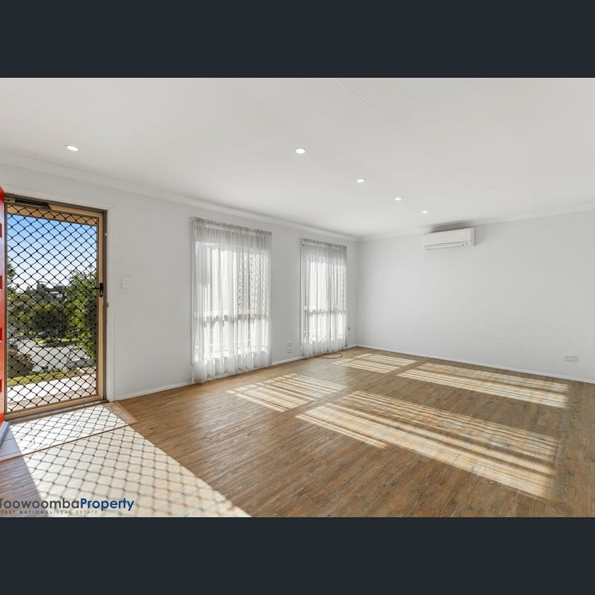 19 Kayser Court, Darling Heights, Qld 4350 - Photo 1