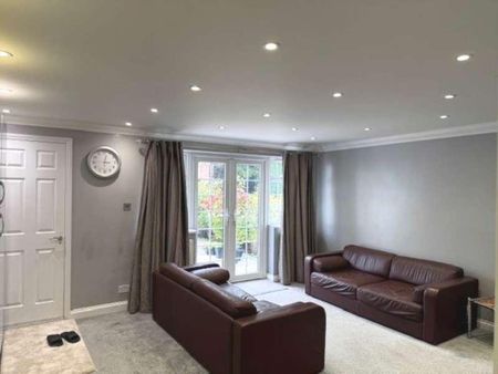 Adelaide Road, High Wycombe, HP13 - Photo 3