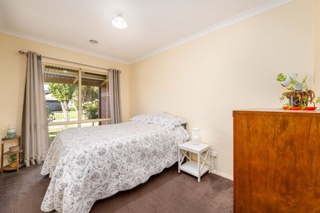 Impressive 4 Bedroom Home in Shepparton North - Photo 3