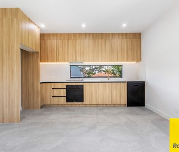 MODERN TWO BEDROOM GRANNY FLAT! - Photo 4