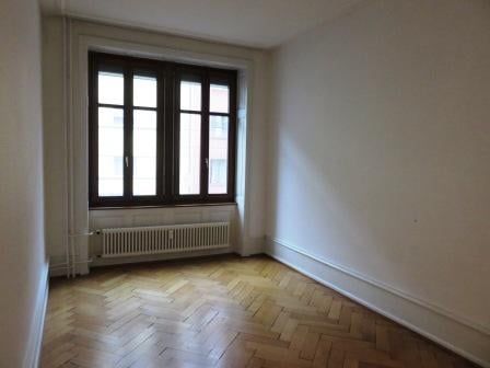 Gemütliche 3-Zimmerwohnung mit Balkon im Herzen des St. Johanns - Photo 1