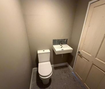 3 bedroom terraced house to rent - Photo 4