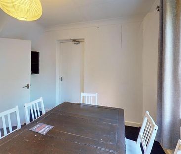 6 bedroom house to rent - Photo 3
