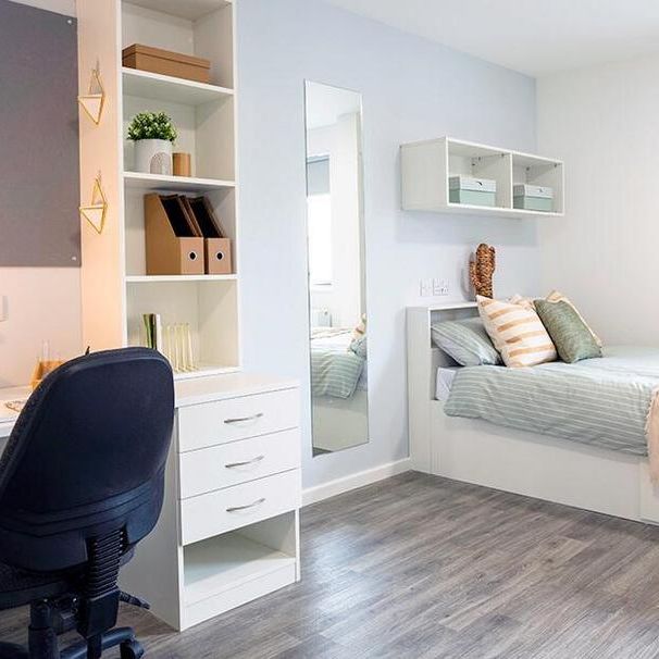 Studio to rent - Photo 1