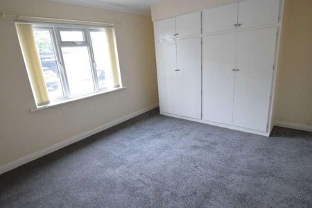 Buckingham Mansions, Bath Road, Bournemouth, BH1 - Photo 2