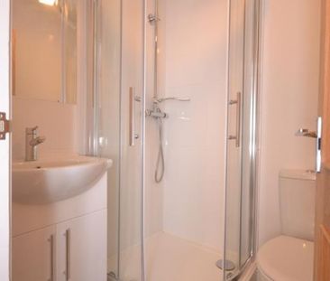 1 bedroom Flat To Let - Photo 1