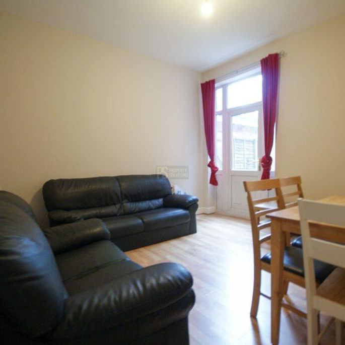 5 bedroom terraced house to rent - Photo 1