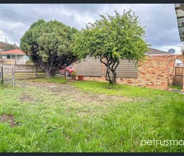 Fantastic Family Home in the heart of Howrah - Photo 6