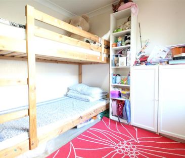 2 Bed Terraced House, St Clairs Road, CR0 - Photo 4