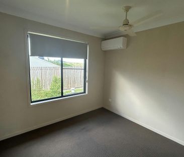 THIS MODERN, SPACIOUS 4 BEDROOM HOME IS AVAILABLE NOW! - Photo 3