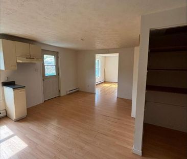 2 CH - 1 SDB - Windsor - $850 /mo - Photo 3