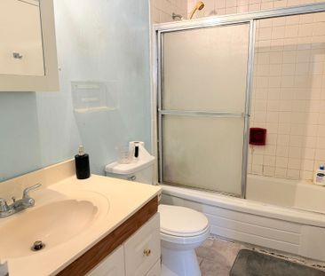 For Lease - 258 Sprucewood Court, Toronto, Ontario - Photo 4