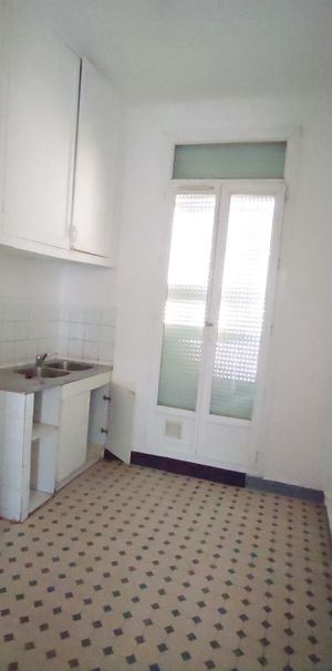 Appartement 2 pièces 35m2 MARSEILLE 15EME 495 euros - Photo 1