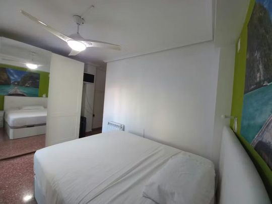 Carrer dels Lleons, Valencia, Valencian Community 46022 - Photo 1