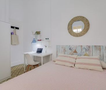 Carrer de l'Encarnació, Barcelona, Catalonia 08012 - Photo 6