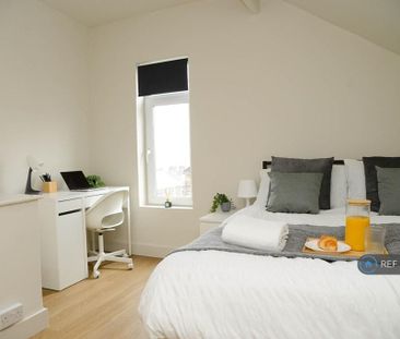 1 bedroom in a house share to rent - Photo 4