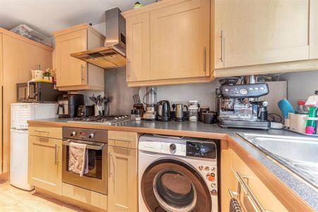 1 bedroom flat to rent - Photo 5